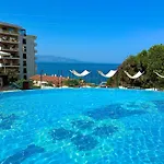 Picco Luxury Apartment, Bougainville Bay 아파트 Sarandë