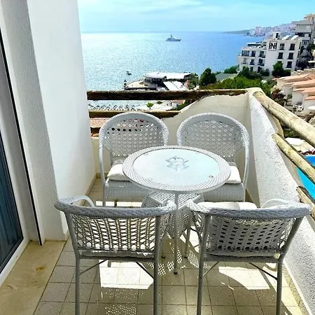 Picco Luxury Apartment, Bougainville Bay 아파트 Sarandë
