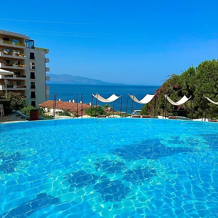 Picco Luxury Apartment, Bougainville Bay 아파트 Sarandë